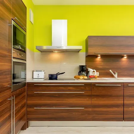 Kosciuszki & Gym By Renters * 코워브제크